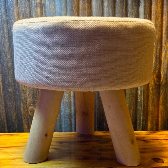 FOOT STOOL - Picture 2 of 5